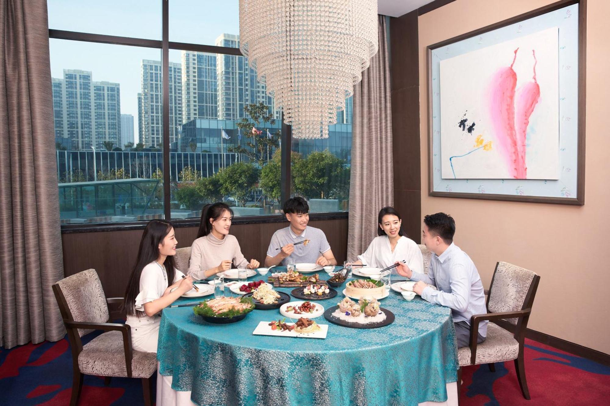 Sheraton Qingdao West Coast Exteriör bild